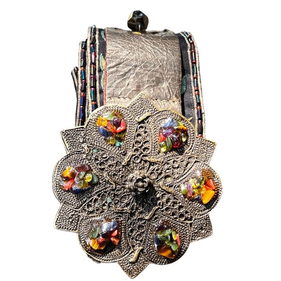 Streets Ahead Anthro Vintage-Inspired Embroidered Leather and Fabric Belt - Picture 3 of 16